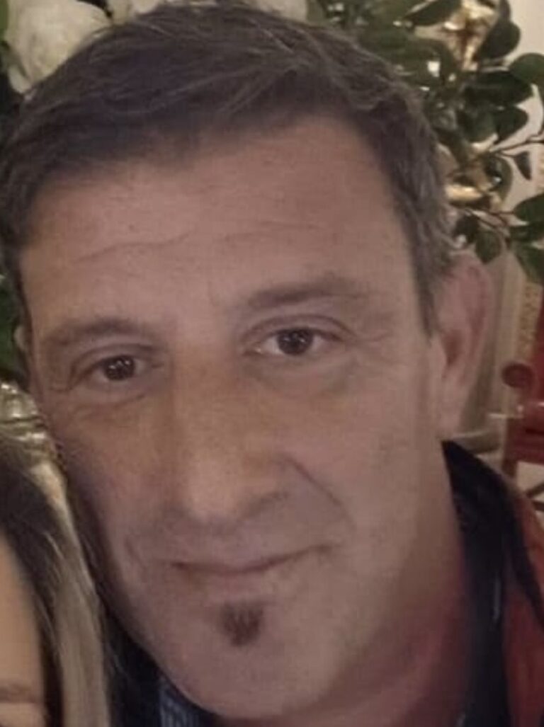 Jagħmel kuntatt magħna sabiex jiċħad li hu serp