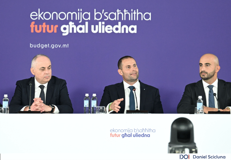 Il-Prim Ministru Robert Abela jħabbar strateġija nazzjonali aġġornata dwar l-AI f’laqgħa tal-Kabinett waqt Techxpo