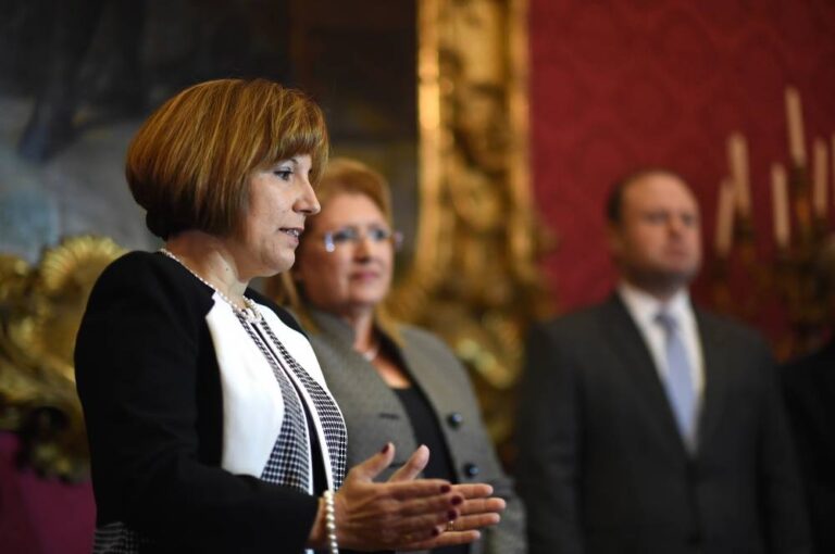 Aktar domandi lil Donatella Frendo Dimech, din d-darba dwar Joe Giglio