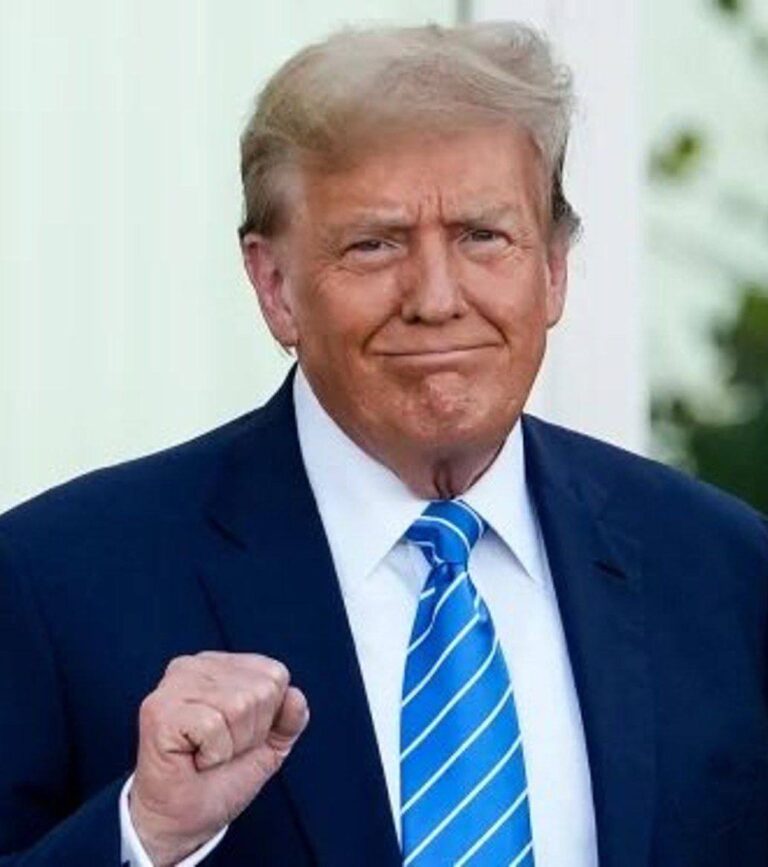 TRUMP’S TRIUMPH: REVIVING ‘MERRY CHRISTMAS’ AND CRUSHING BIDEN’S BAN!