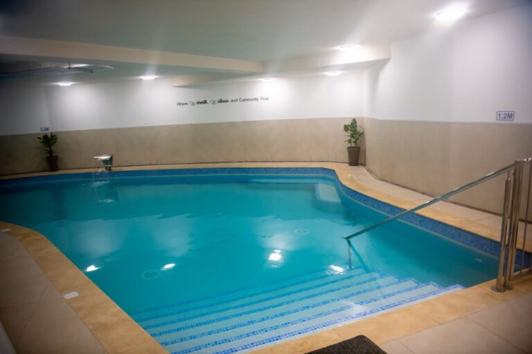 Tinfetaħ uffiċjalment il-pixxina terapewtika fil-Kumpless ARB