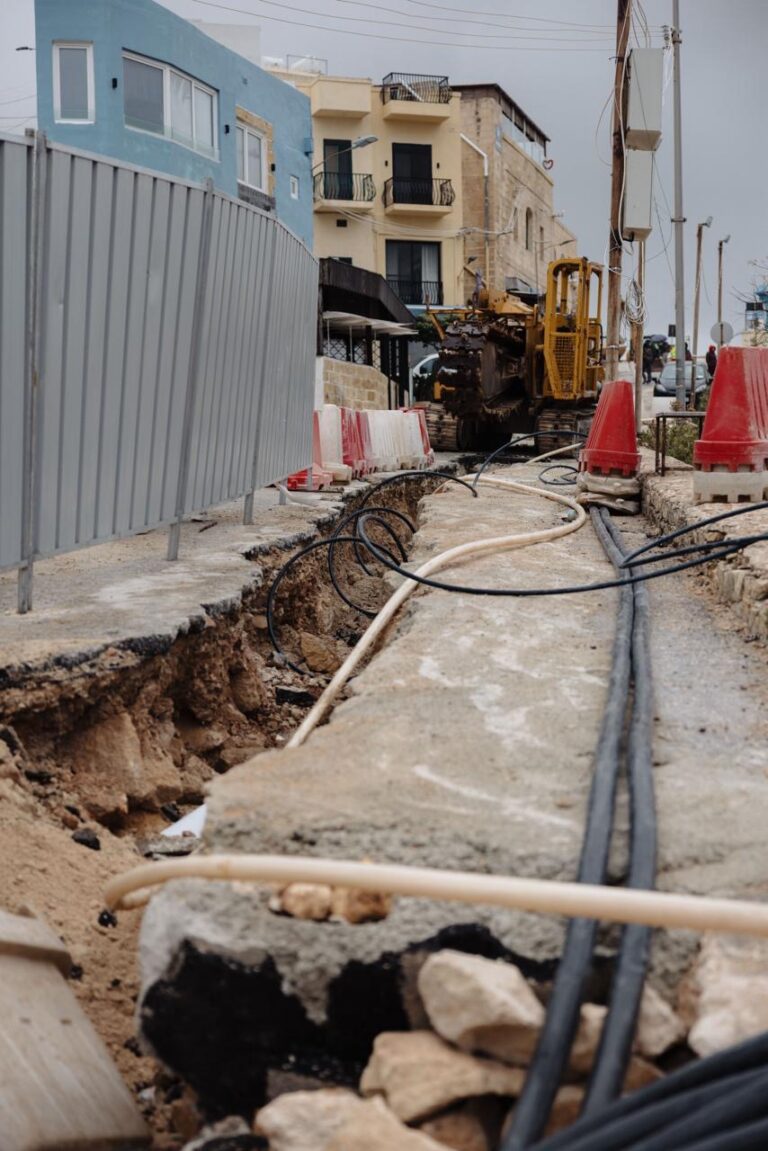 Għaddej ix-xogħol fuq proġett ta’ €3 miljun biex tintemm il-ħtieġa ta’ fosos privati għar-residenti f’Wied iż-Żurrieq