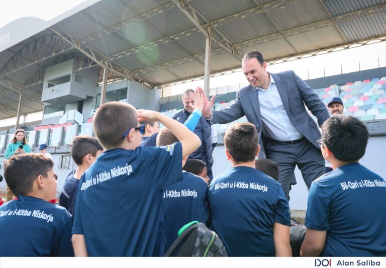 Nippromwovu l-qari u l-kitba permezz tal-futbol bil-programm ‘Bil-Qari u l-Kitba Niskorja’