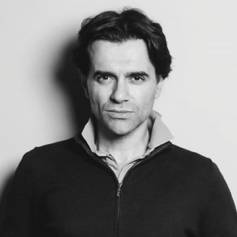 Id-Defnista Herman Grech, Dom Mintoff u l-korrott Robert Mueller