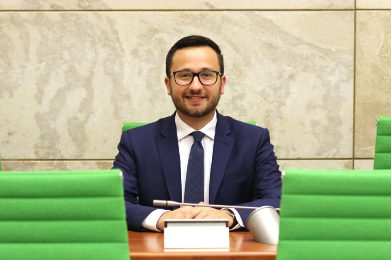 Darren Carabott jitqaċċat minn Shadow Minister tal-Intern