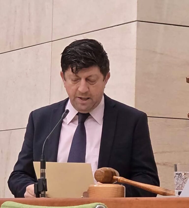 Ġagbin, Għażżien u Aġevolat għax Nazzjonalist