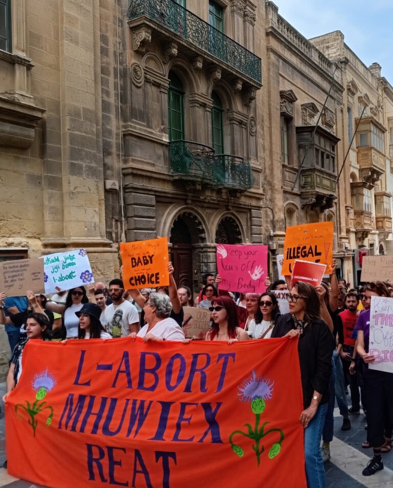 Meta l-Ideoloġija Tilbes il-Maskra tal-Kompassjoni